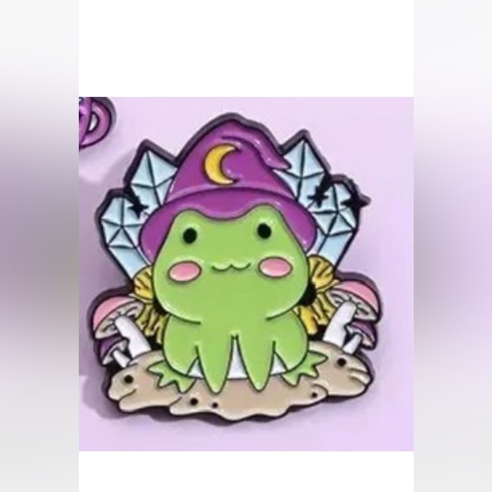 $2 FROG WITCH ENAMEL METAL PIN/BROOCH. NEW. $2 WITH ANY $10 ORDER OR MORE - Picture 2 of 16